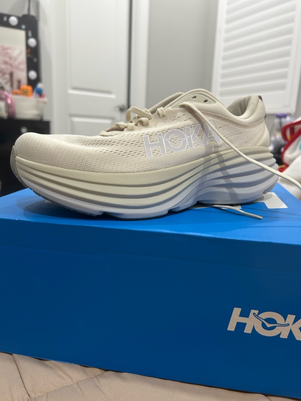 Hoka M Bondi 8 Men shoes in Oat Milk/ Barely